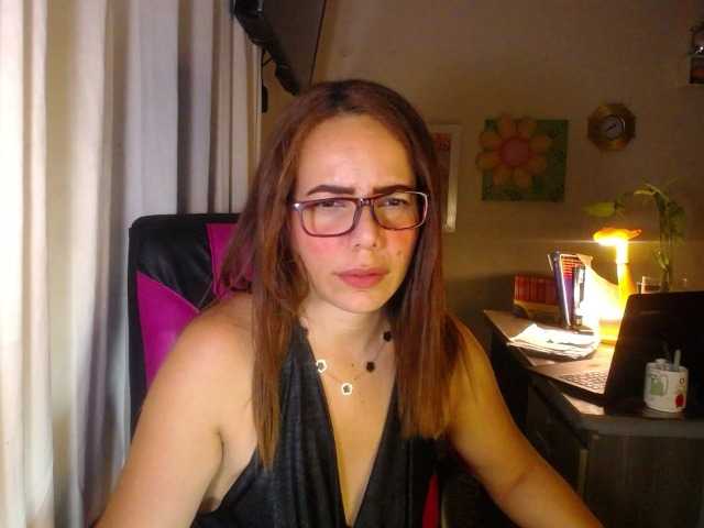 le modèle danielle-rose est en webcam porno dans un show sur le site bongacams, il possède les tags suivants: Latino/Hispanic,Redhead,Shaved