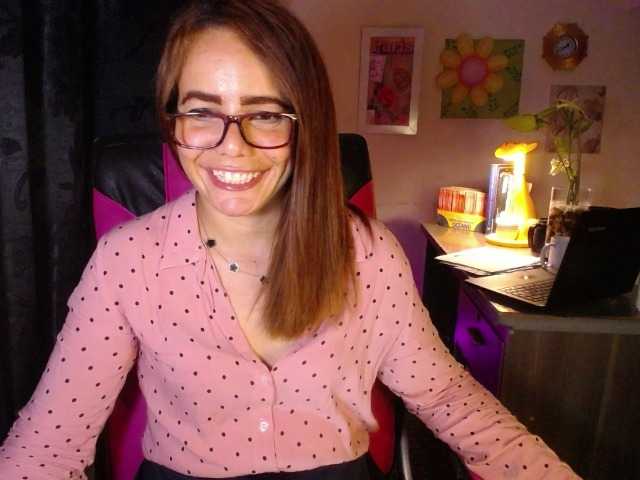 danielle-rose live cam on BongaCams