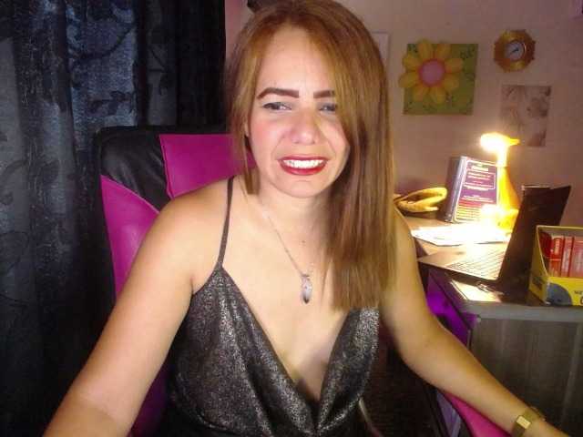 danielle-rose live cam on BongaCams