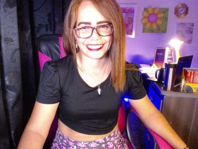 danielle-rose live cam on BongaCams