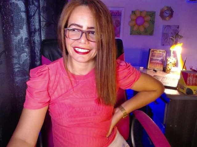 danielle-rose live cam on BongaCams