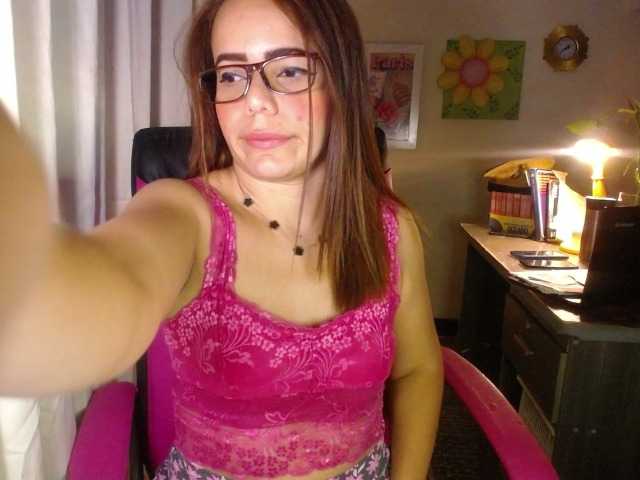 danielle-rose live cam on BongaCams
