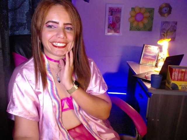 danielle-rose live cam on BongaCams