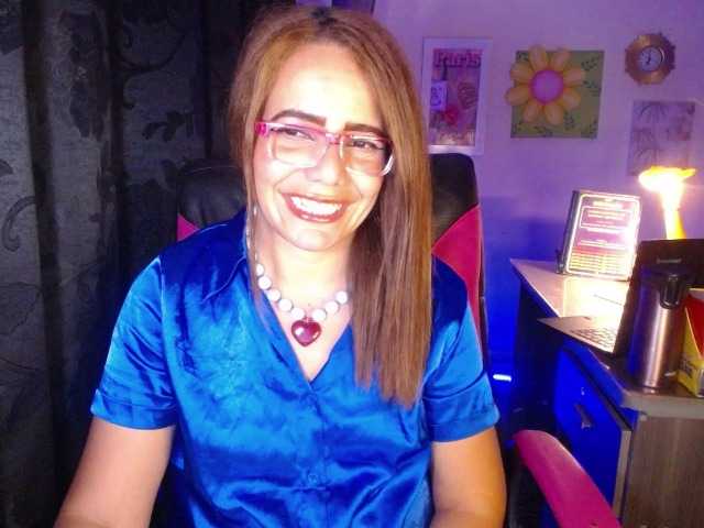 danielle-rose live cam on BongaCams