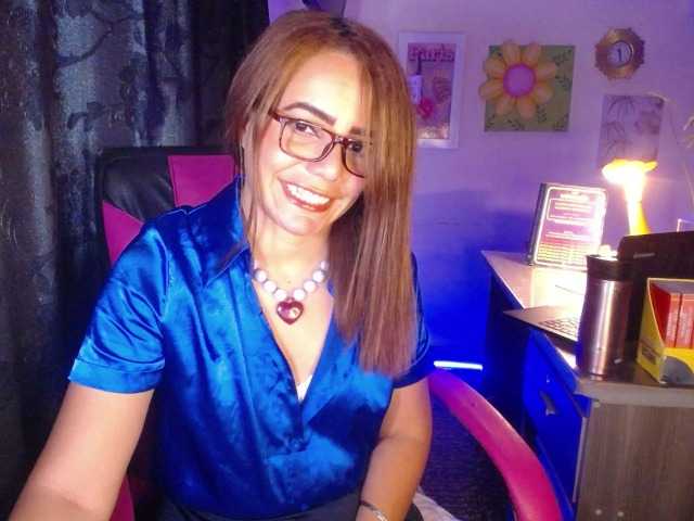 danielle-rose live cam on BongaCams