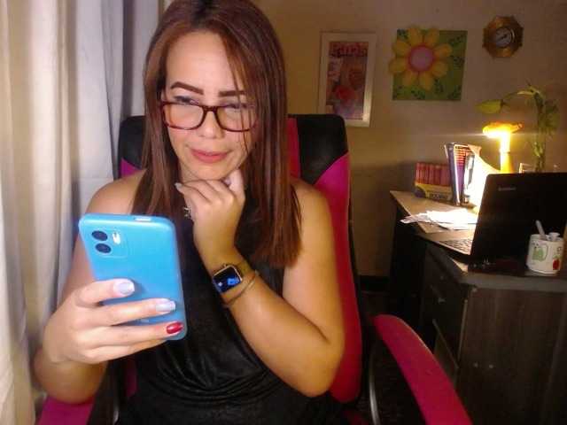 danielle-rose live cam on BongaCams