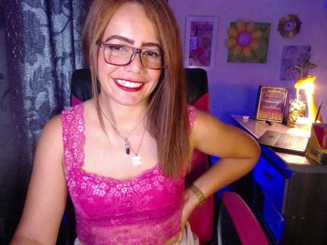 danielle-rose live cam on BongaCams