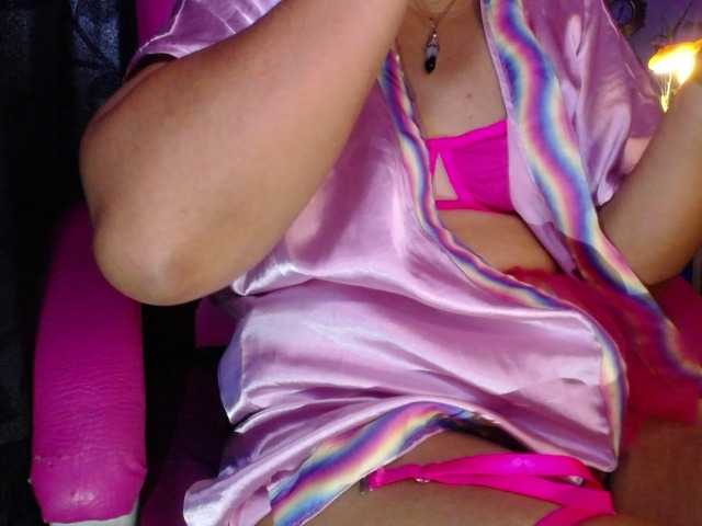 danielle-rose live cam on BongaCams