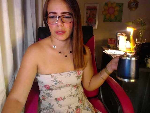 danielle-rose live webcam show