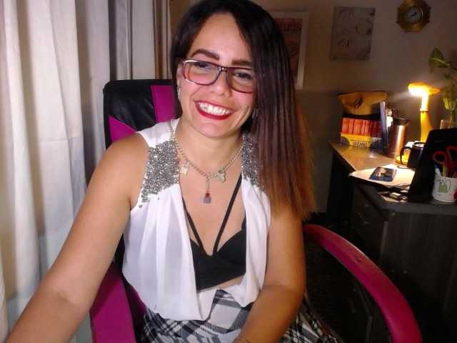 danielle-rose's BongaCams show and profile