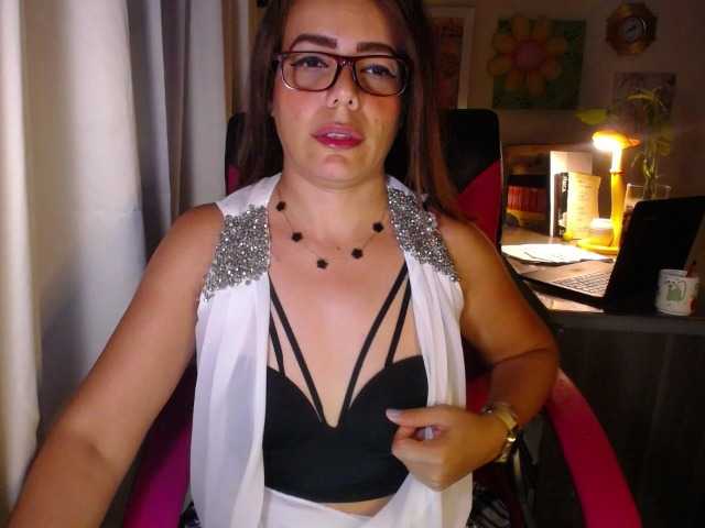 danielle-rose live cam on BongaCams