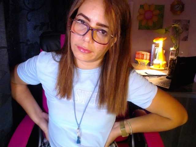 danielle-rose live cam on BongaCams