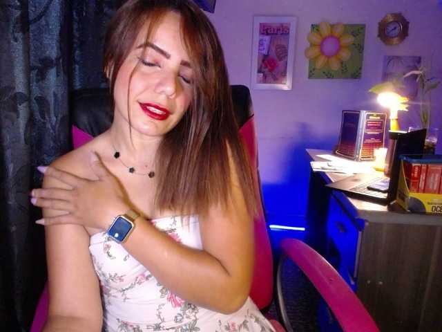 danielle-rose live cam on BongaCams