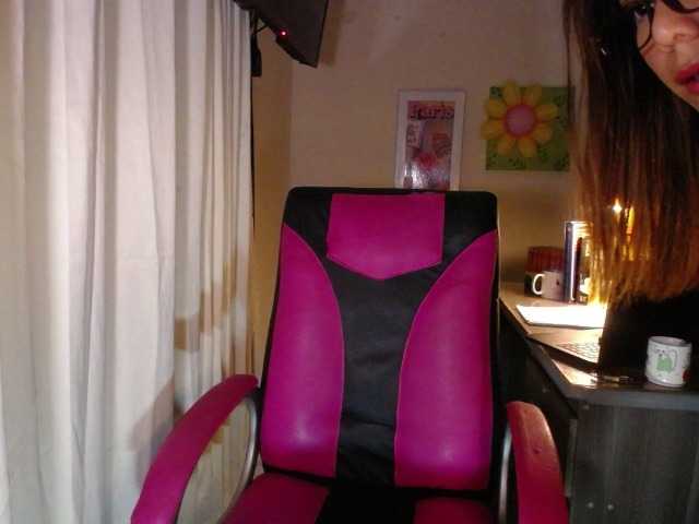 danielle-rose live cam on BongaCams
