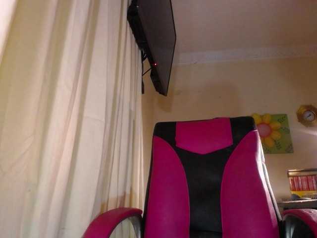 danielle-rose live cam on BongaCams
