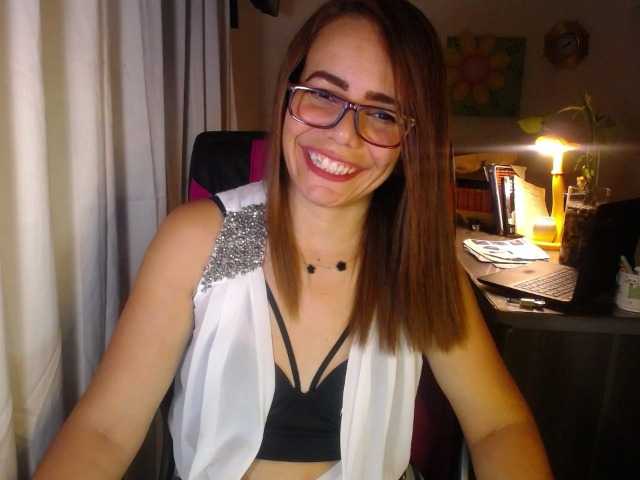 danielle-rose live cam on BongaCams