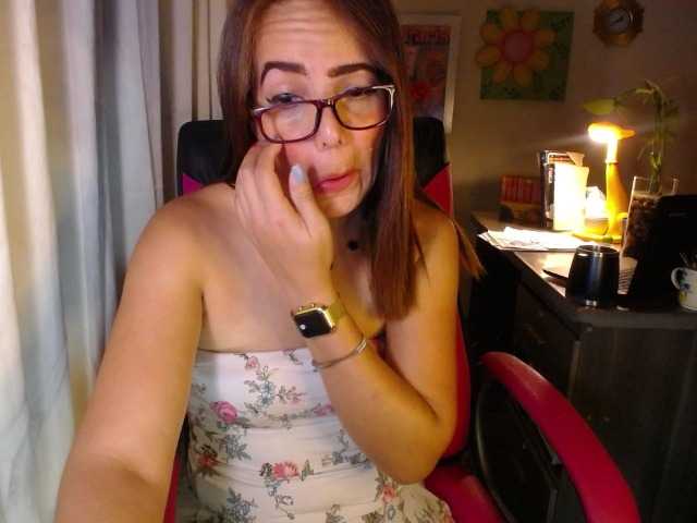 danielle-rose live cam on BongaCams