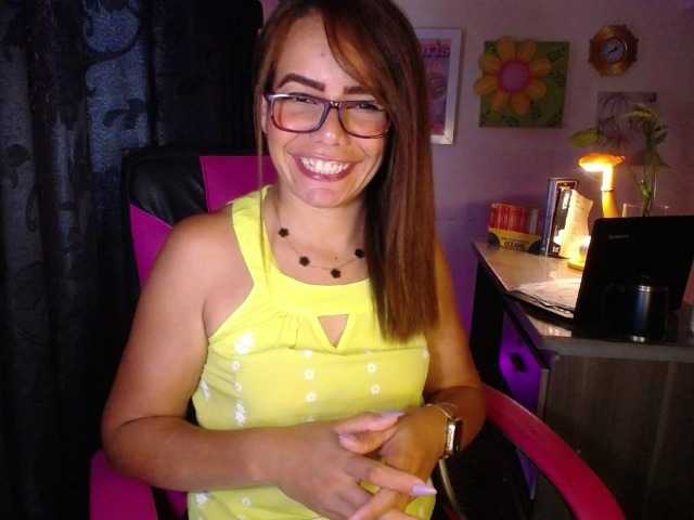 danielle-rose live cam on BongaCams