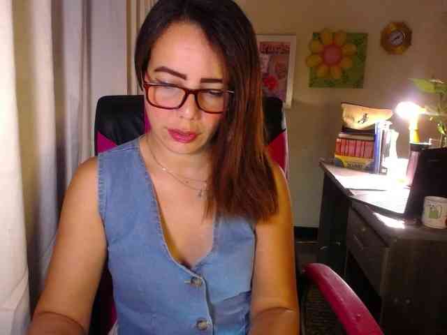 danielle-rose webcam