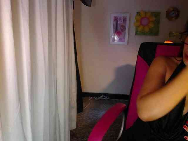 danielle-rose webcam
