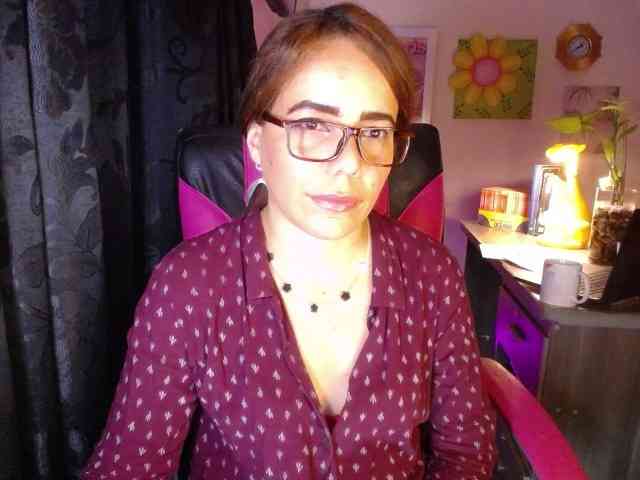 danielle-rose's live room