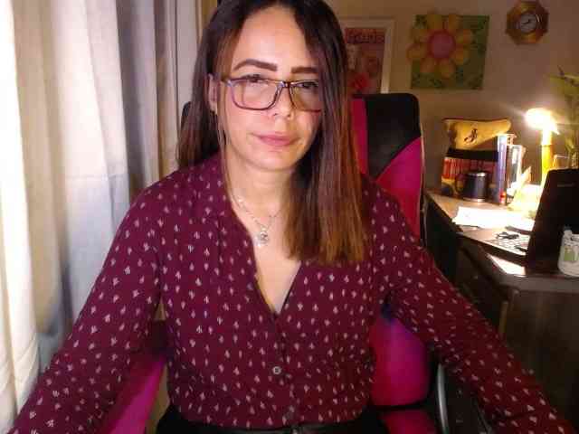 danielle-rose Live Webcam on BongaCams
