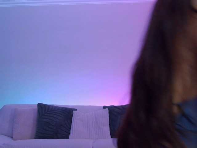 LilyRoselyn live cam preview
