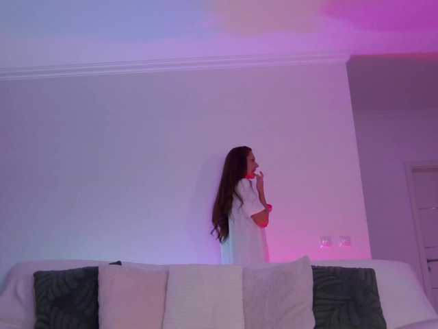 LilyRoselyn live cam on BongaCams