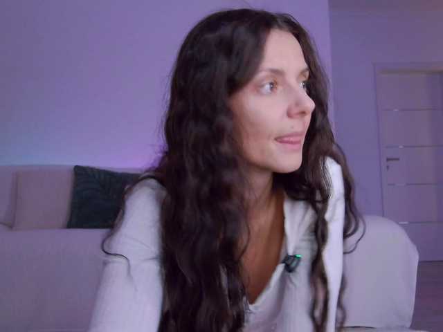 LilyRoselyn live cam on BongaCams