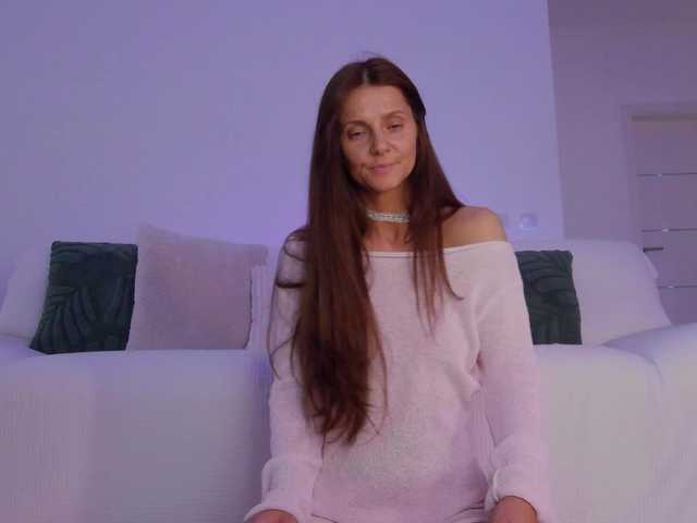 LilyRoselyn live webcam show