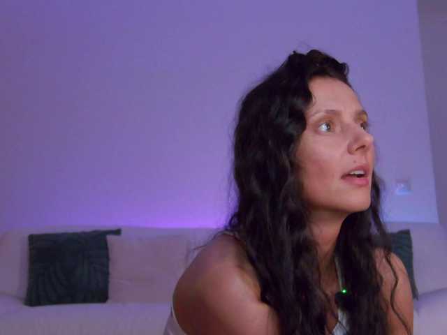 LilyRoselyn live cam on BongaCams