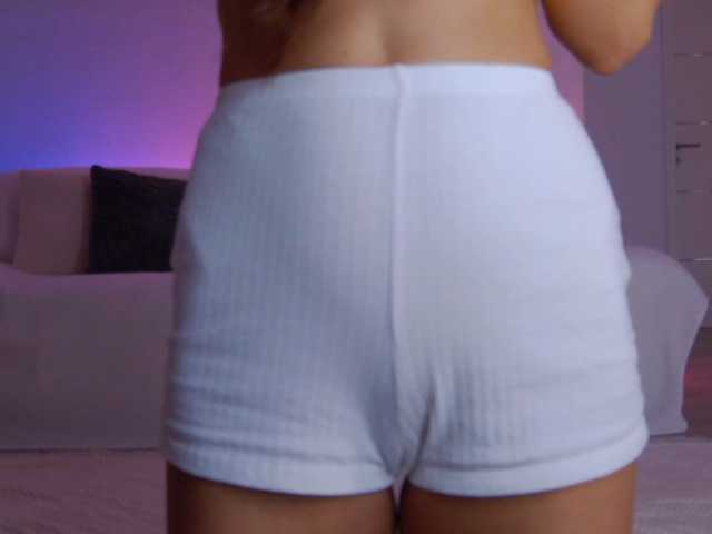 LilyRoselyn live cam on BongaCams