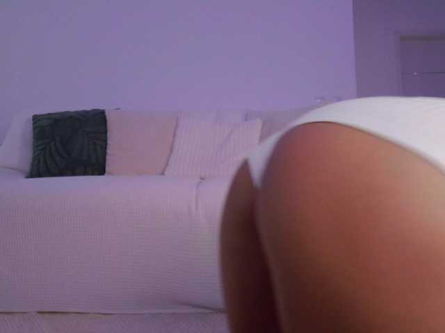 LilyRoselyn live webcam show