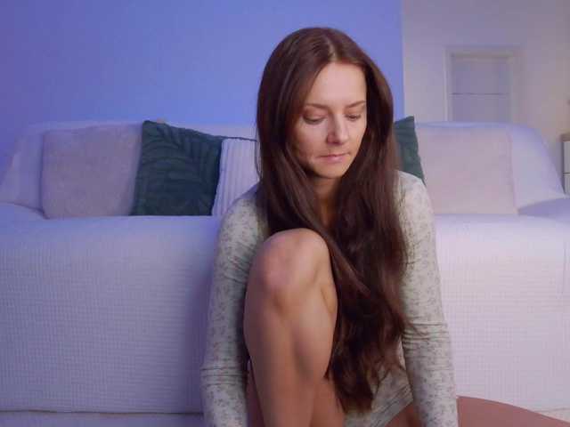 LilyRoselyn live cam preview