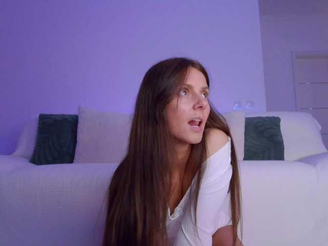 LilyRoselyn live webcam show