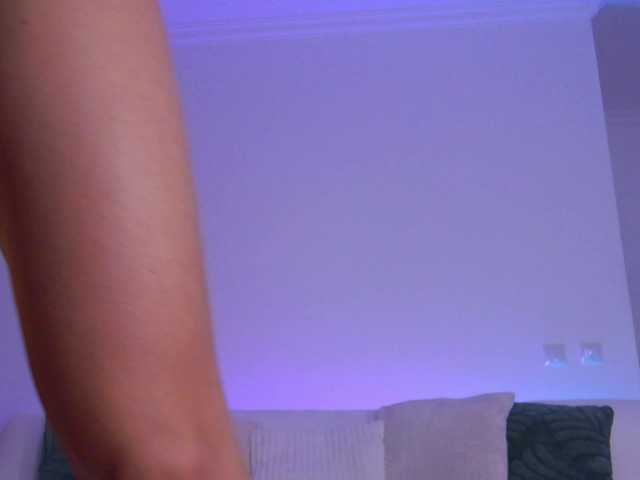 LilyRoselyn live cam on BongaCams