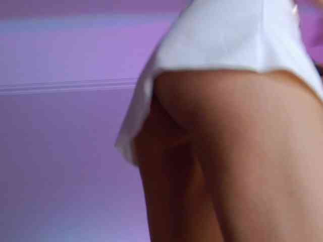 LilyRoselyn webcam