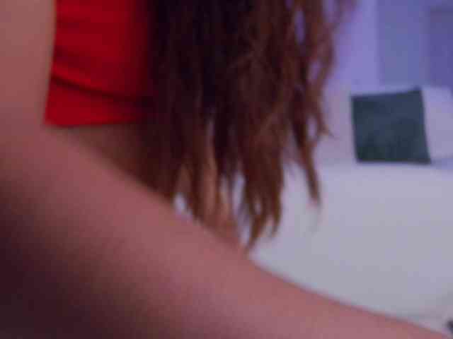 LilyRoselyn webcam