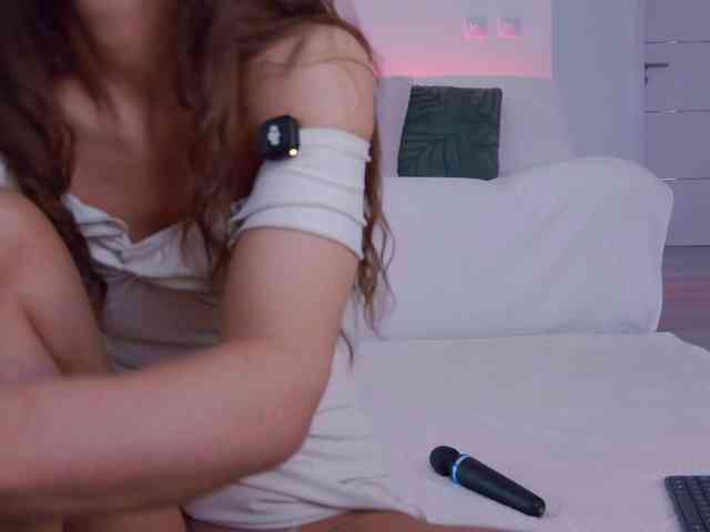 LilyRoselyn webcam