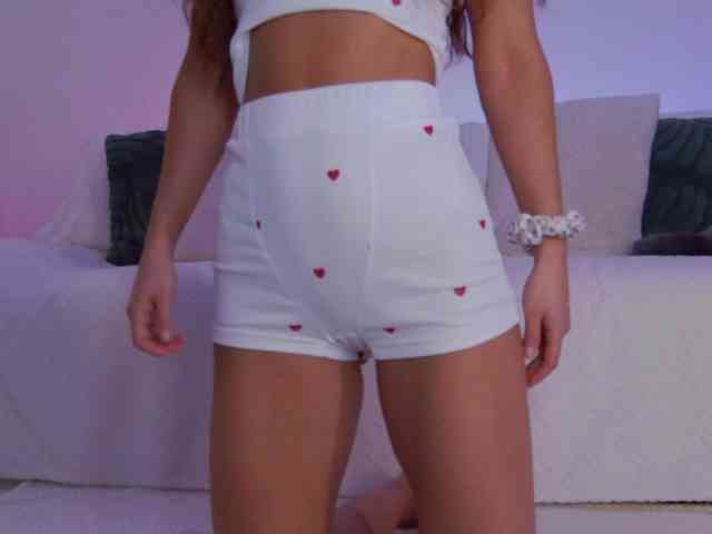 LilyRoselyn webcam