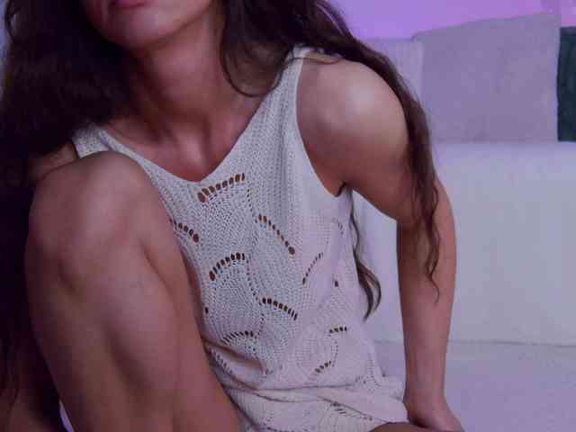 LilyRoselyn webcam