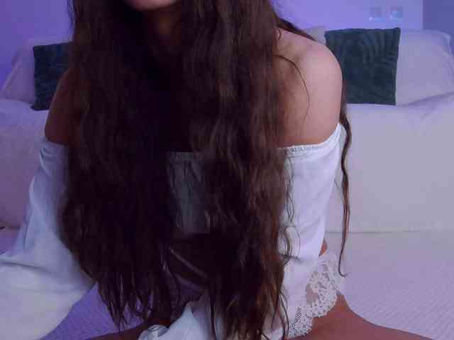 LilyRoselyn webcam