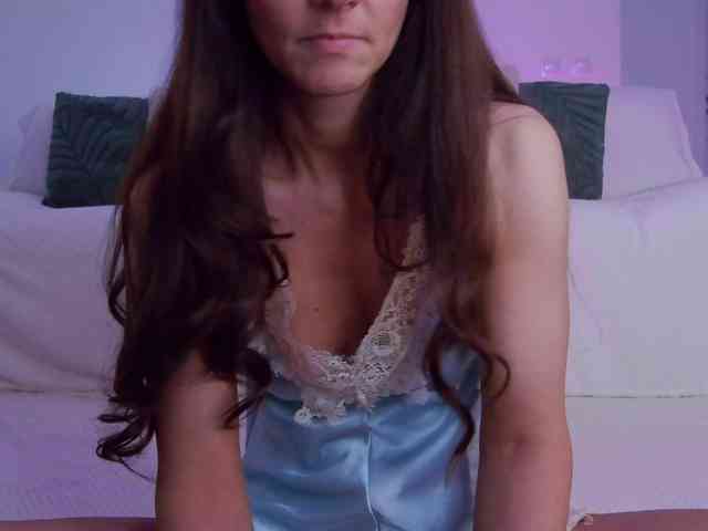 LilyRoselyn webcam