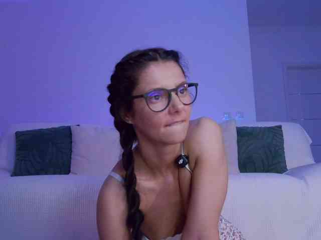 LilyRoselyn LilyRoselyn