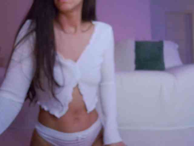 LilyRoselyn webcam