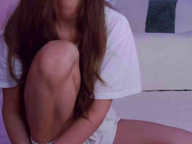 LilyRoselyn webcam