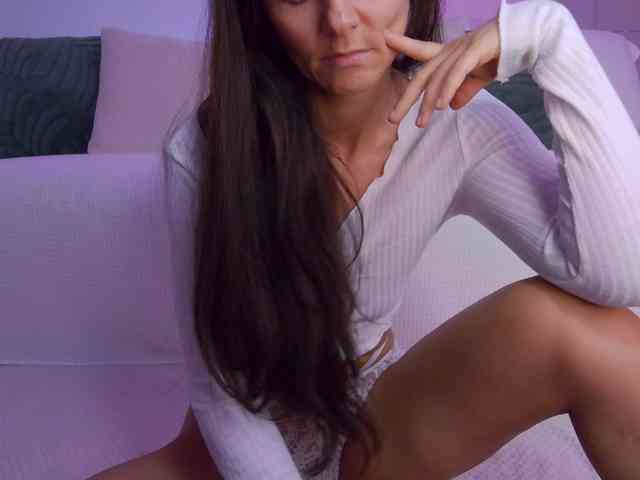 LilyRoselyn webcam