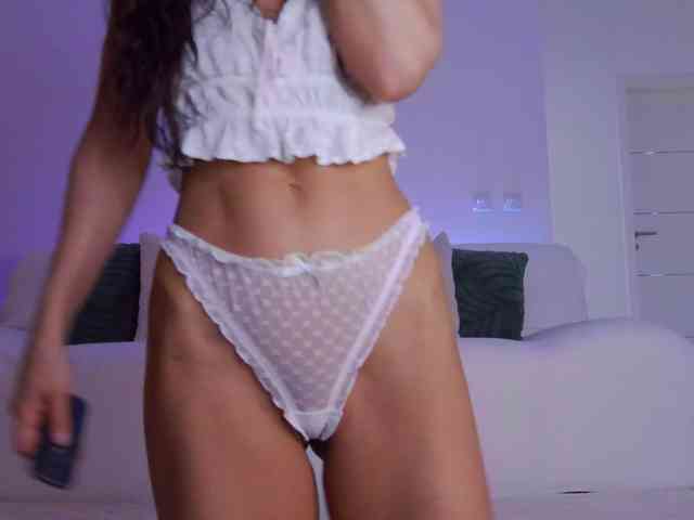 LilyRoselyn webcam