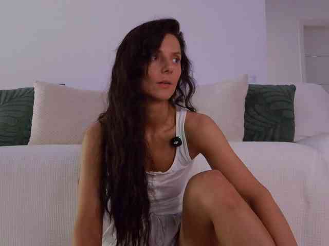 LilyRoselyn webcam
