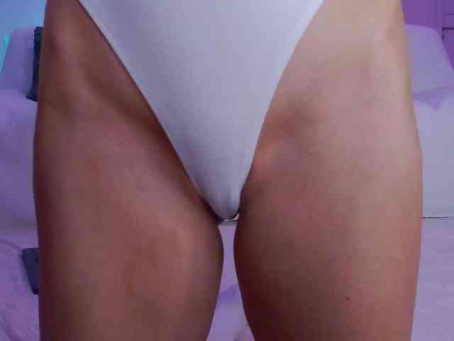 LilyRoselyn webcam